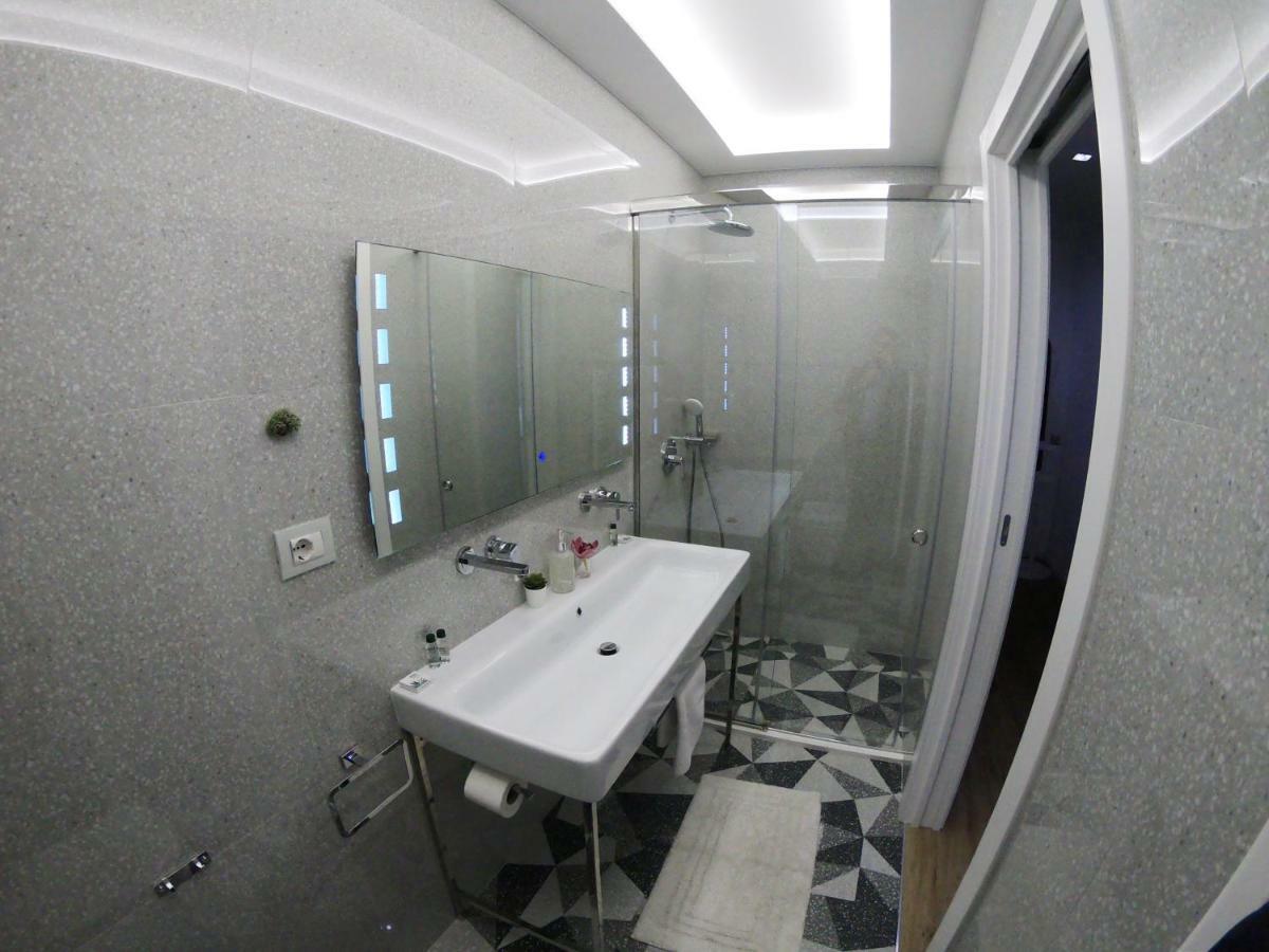 Tiranatop Suites 3 1000 Ft2 Dış mekan fotoğraf